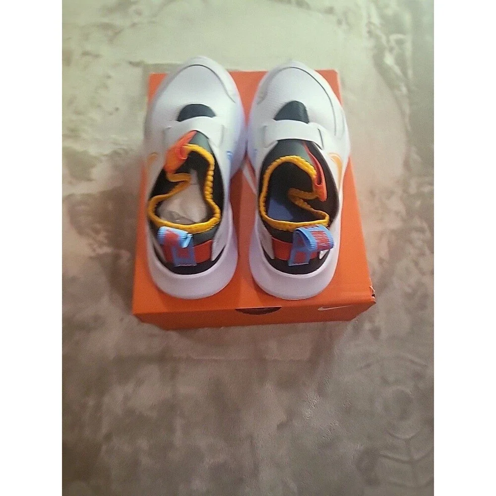 Nike Flex Runner 3 Kids  Size 5.5Y GS White Orange Blue Athletic Shoes